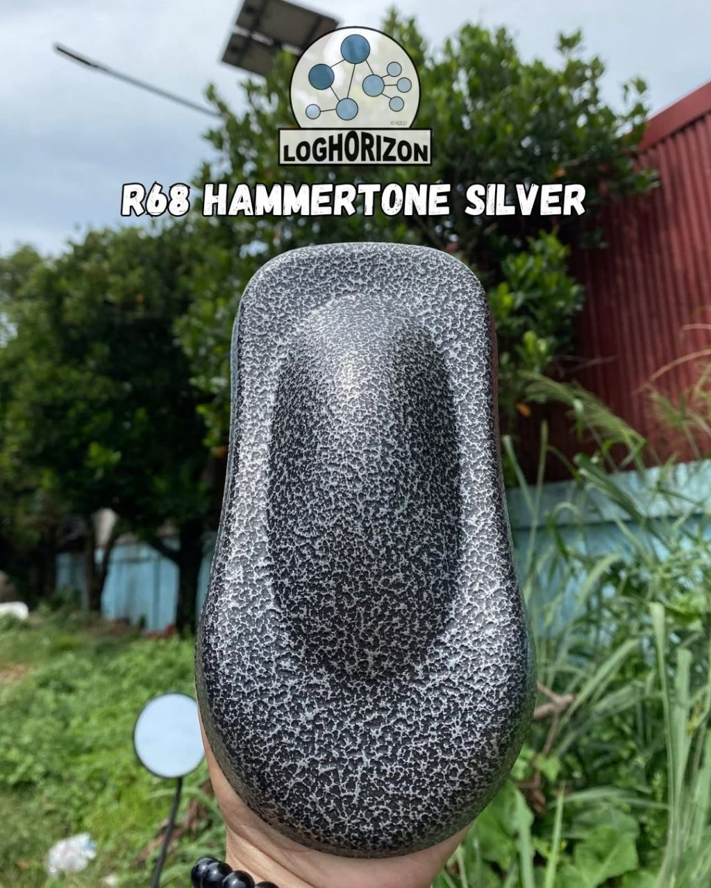 R68	Hammertone Silver